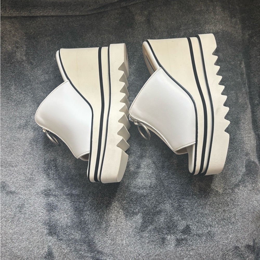 Stella McCartney Sneakelyse
Platform Wedge Zip Slide
Sandals White Size 38 EU - Picture 5 of 6